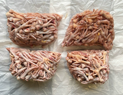 Лапки кур корнишонов